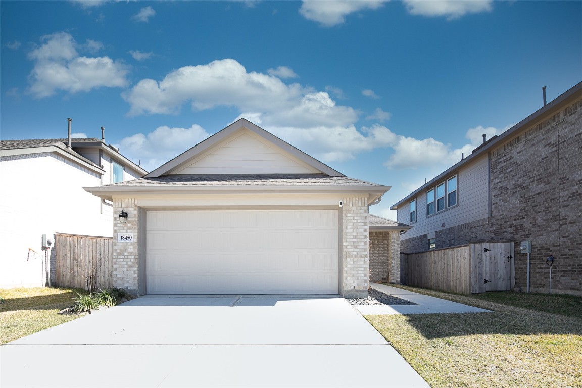 18450 White Stallion Lane Property Photo 1