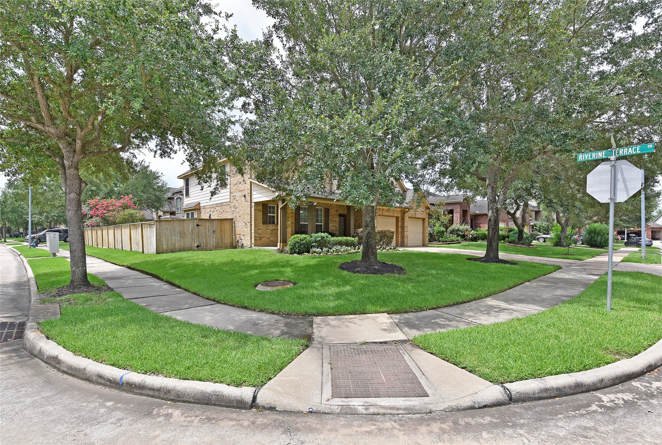 21303 Beverly Chase Drive Property Photo 3