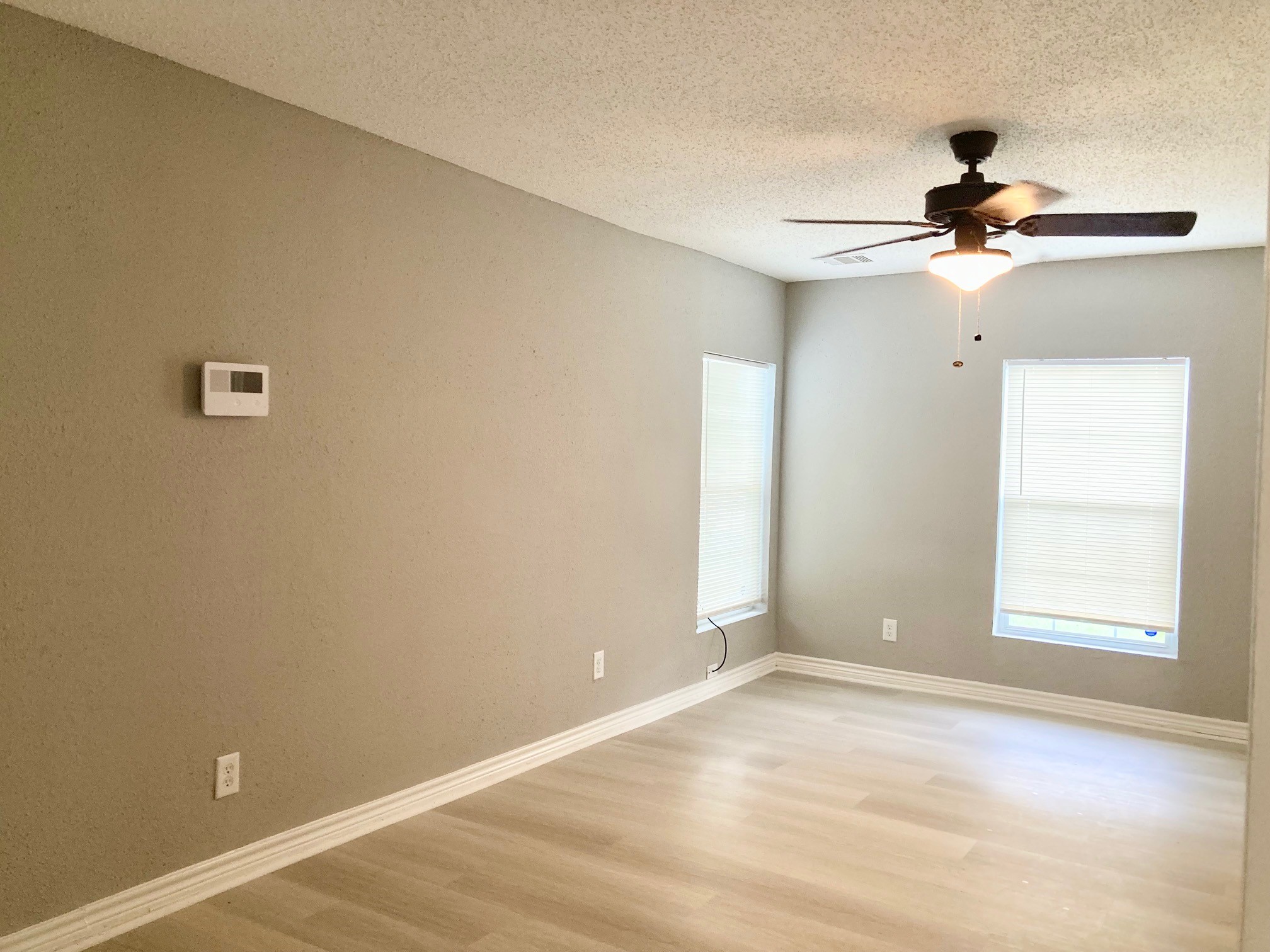6103 Sherwood Drive Property Photo 2