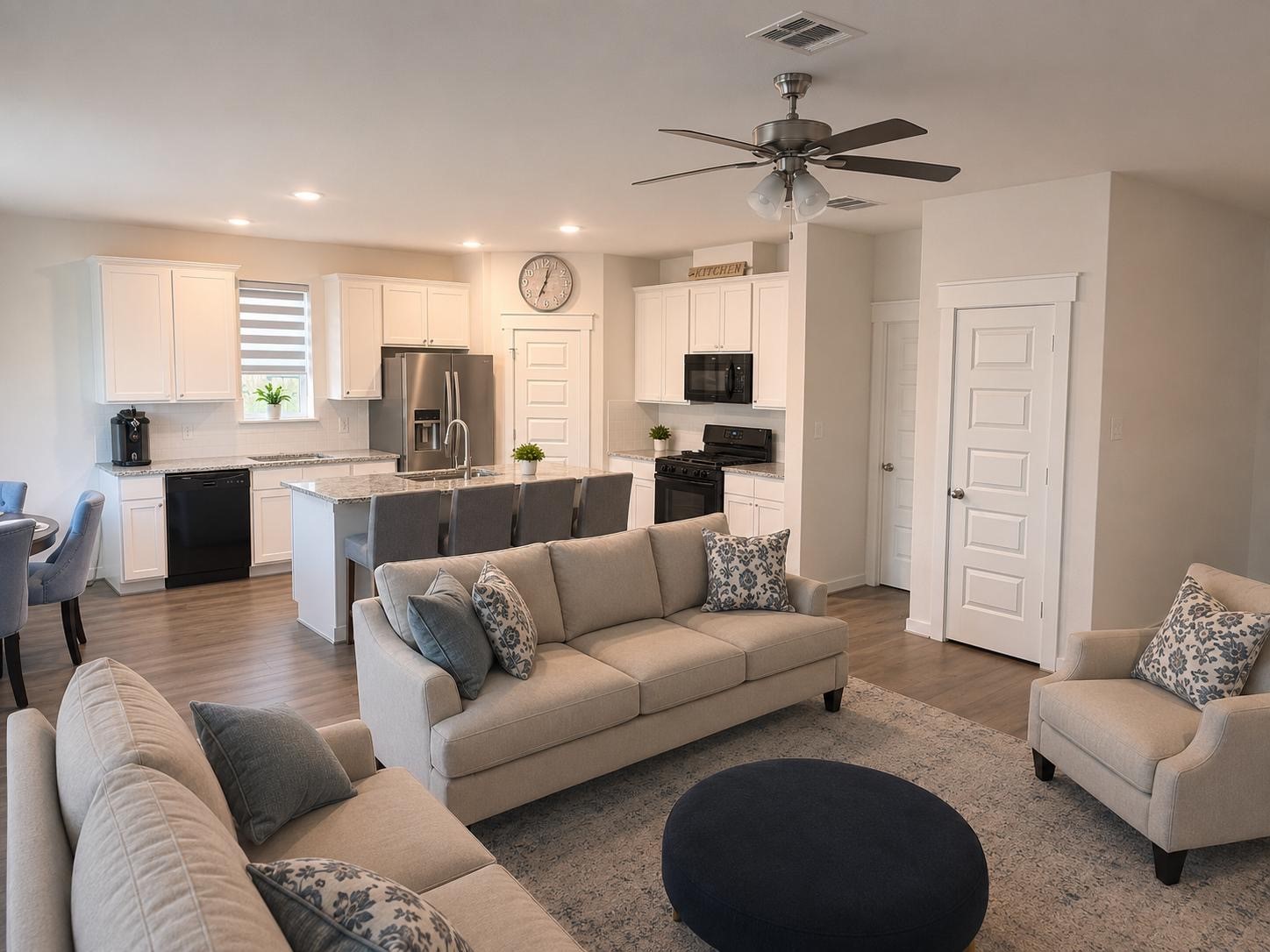 21223 Shore Bluff Drive Property Photo 5