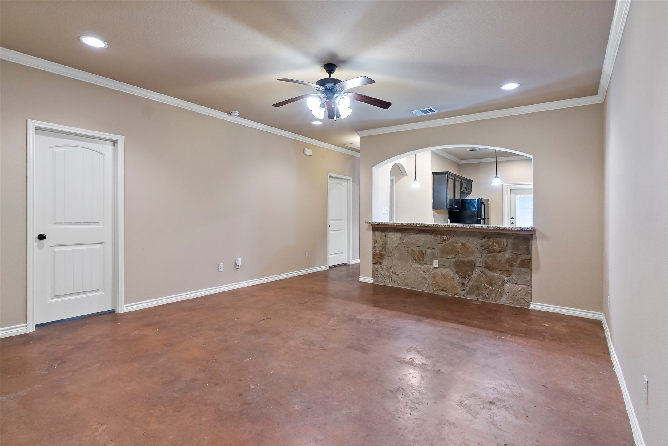 113 Armored Avenue Property Photo 4