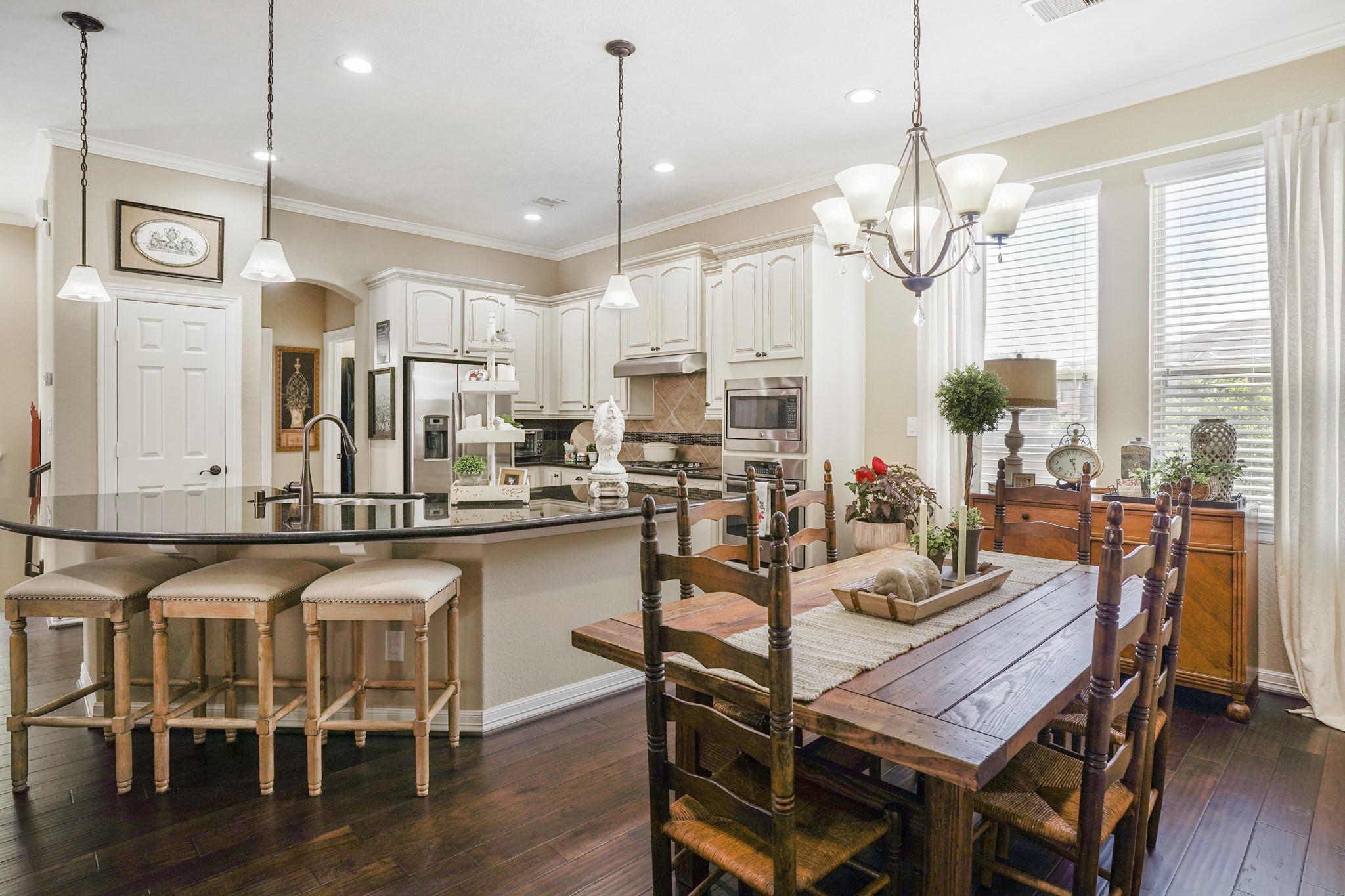 2742 Kings Retreat Circle Property Photo 9