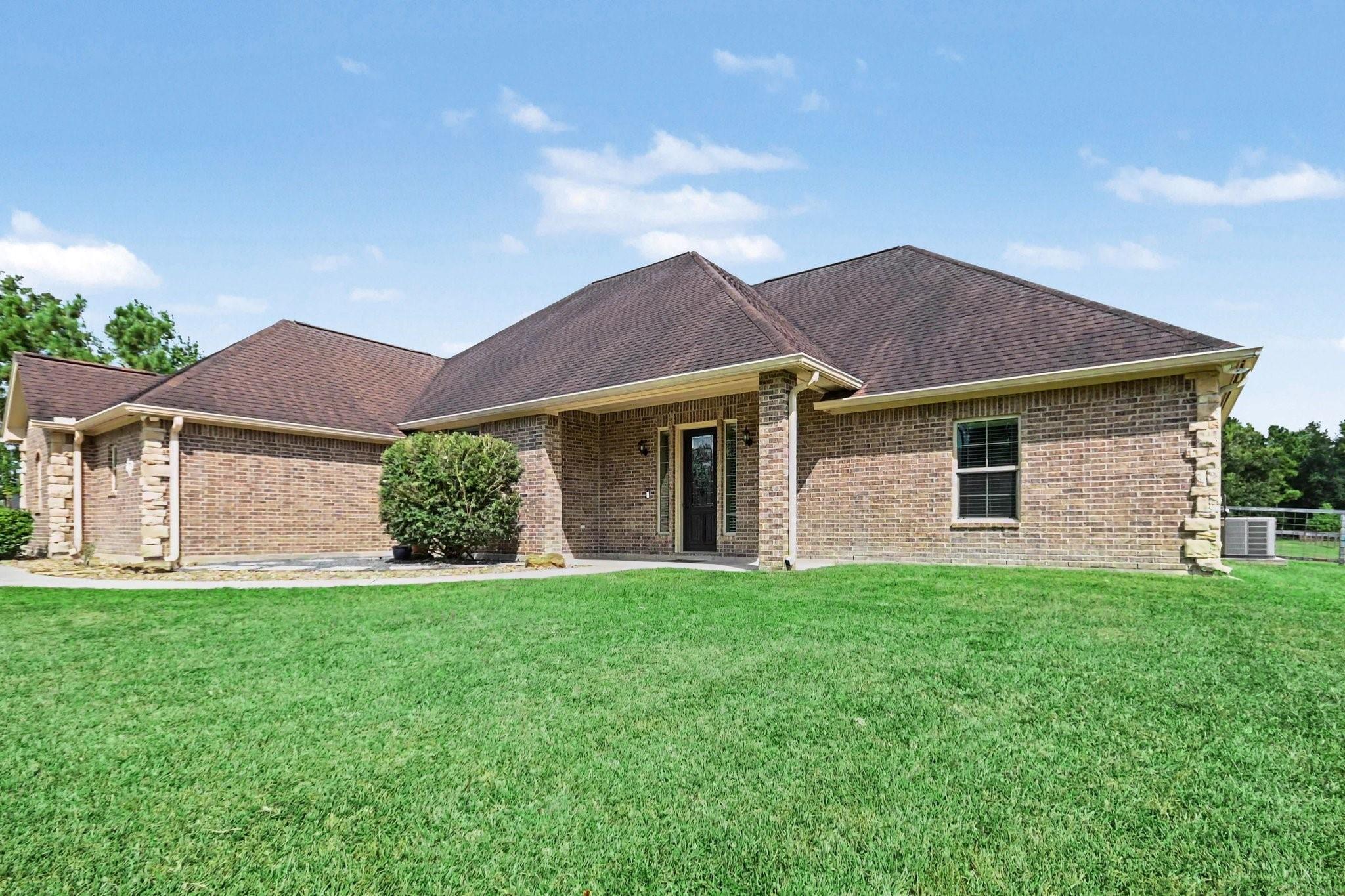 7211 Bayou Timbers Drive Property Photo 3