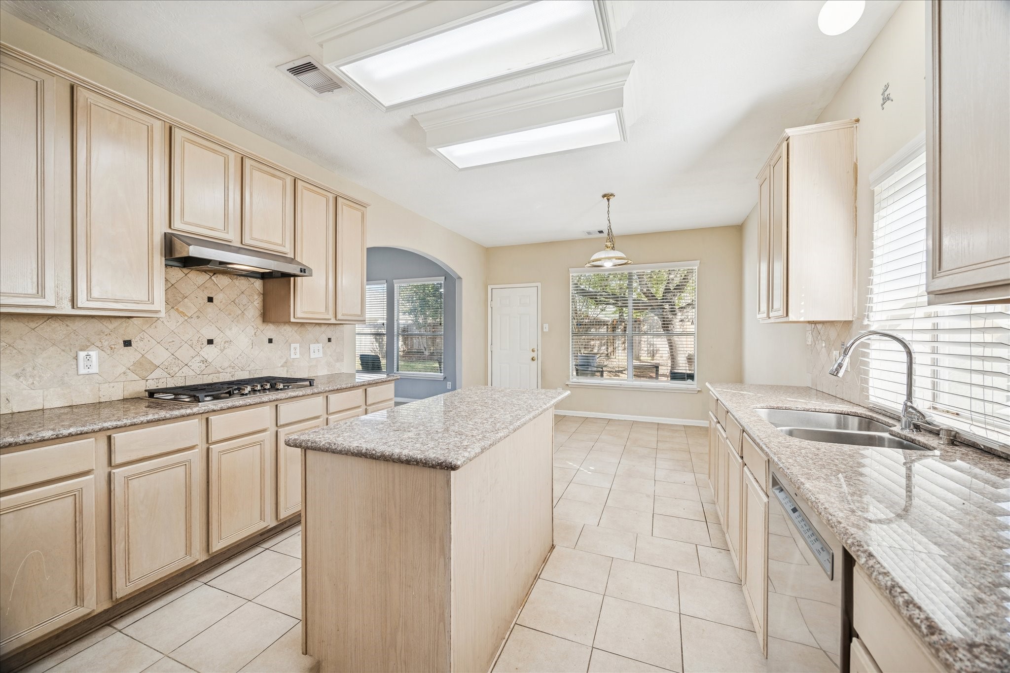 17610 Forest Haven Trail Property Photo 6
