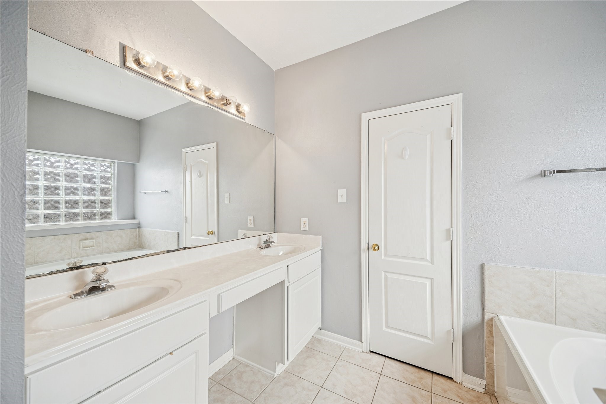 17610 Forest Haven Trail Property Photo 13