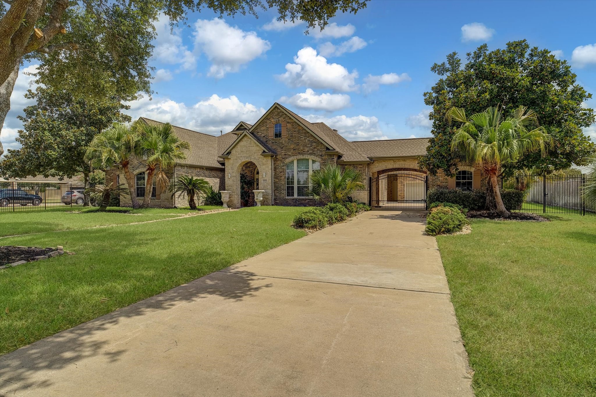 17114 Calico Peak Way Property Photo 3