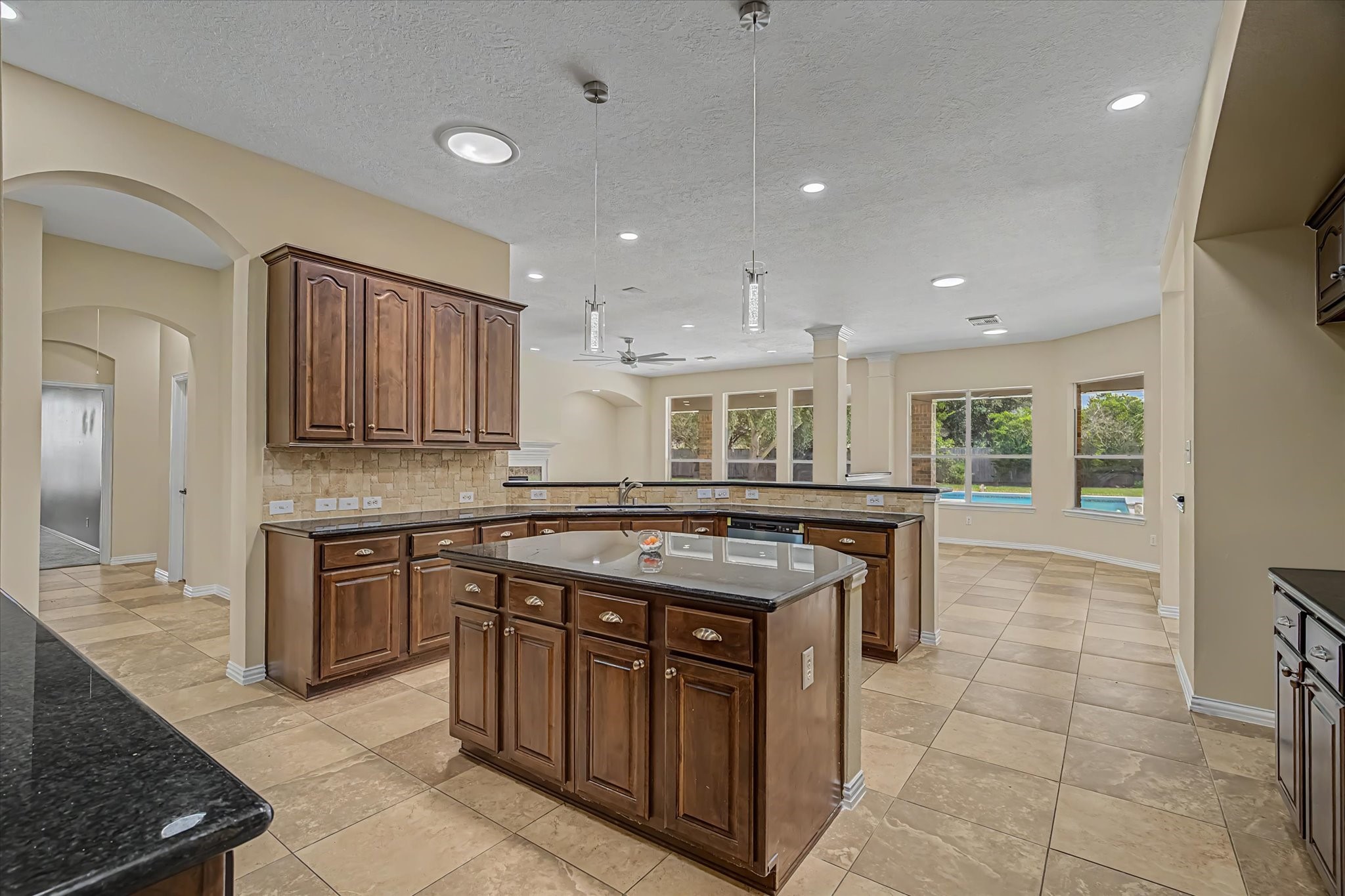 17114 Calico Peak Way Property Photo 12