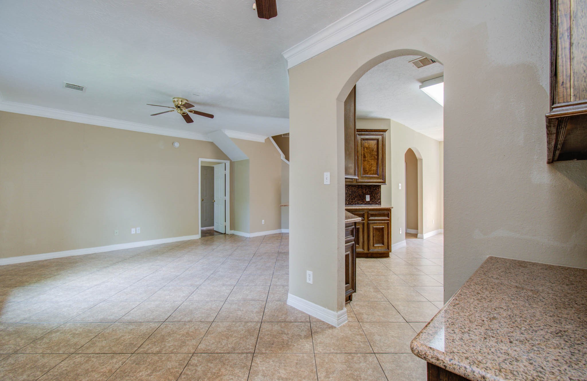 5012 Higgins Street Property Photo 9
