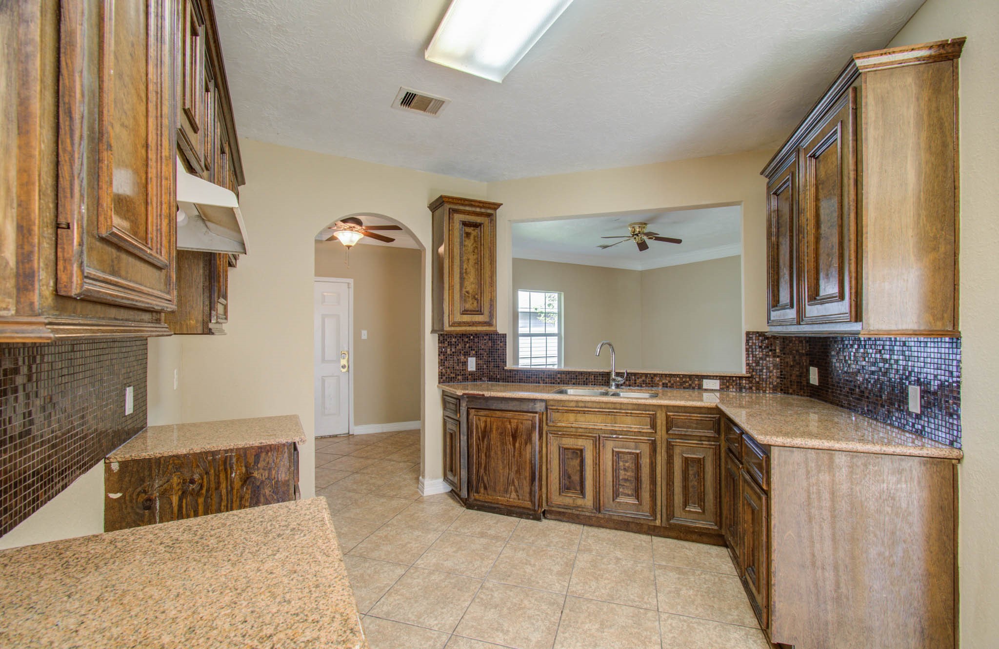 5012 Higgins Street Property Photo 14