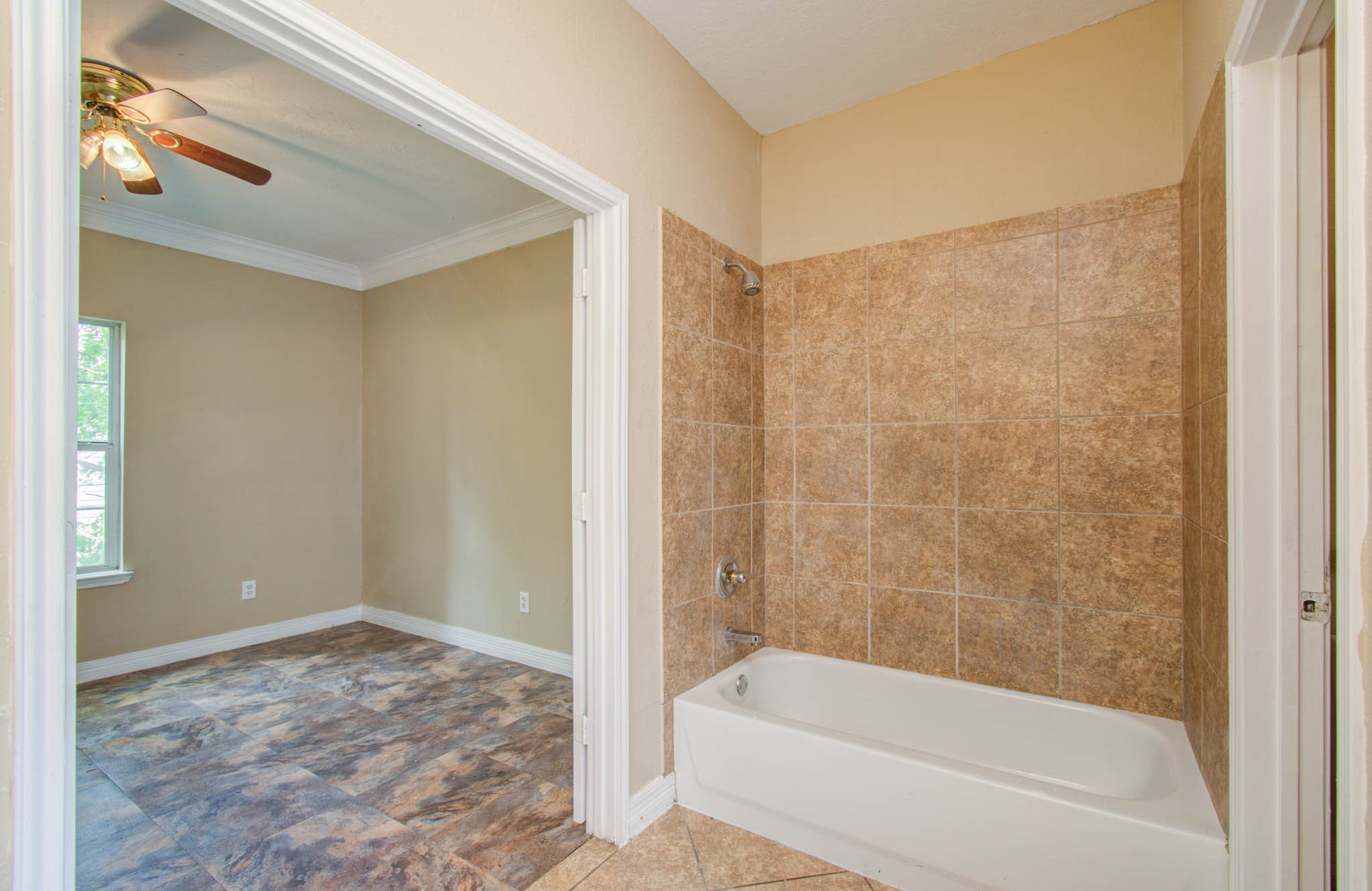 5012 Higgins Street Property Photo 21
