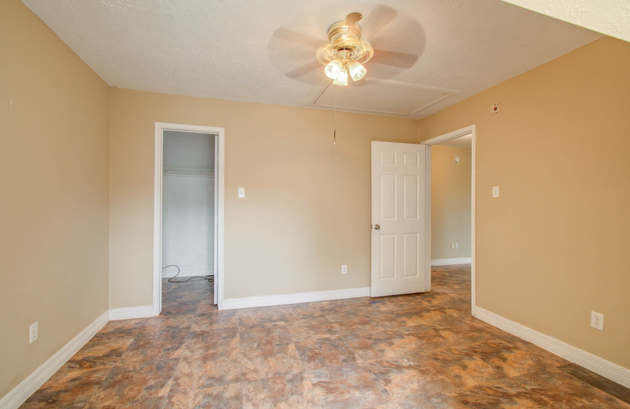 5012 Higgins Street Property Photo 27