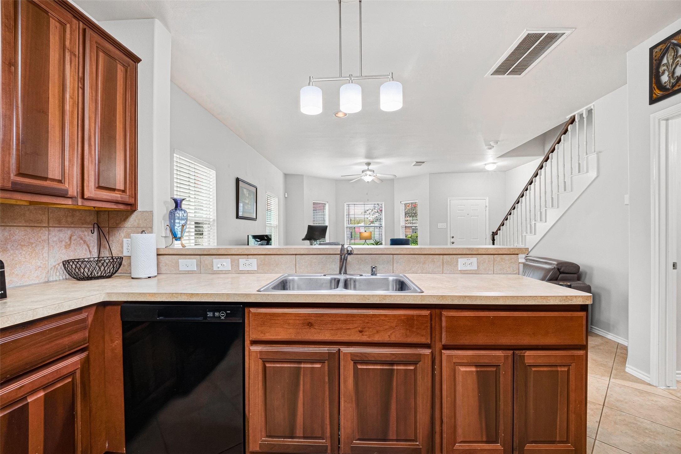 1911 Kemah Village Drive Property Photo 9
