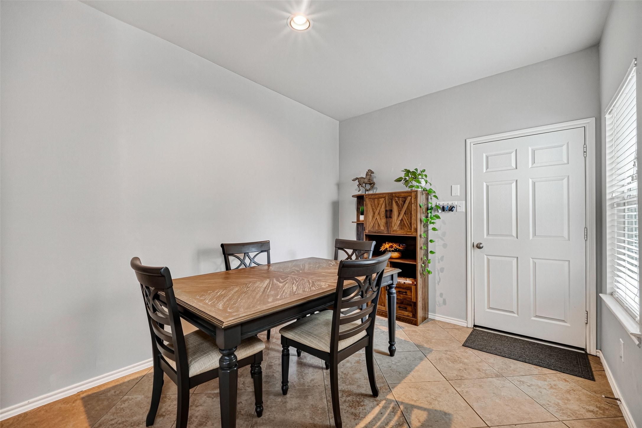 1911 Kemah Village Drive Property Photo 11
