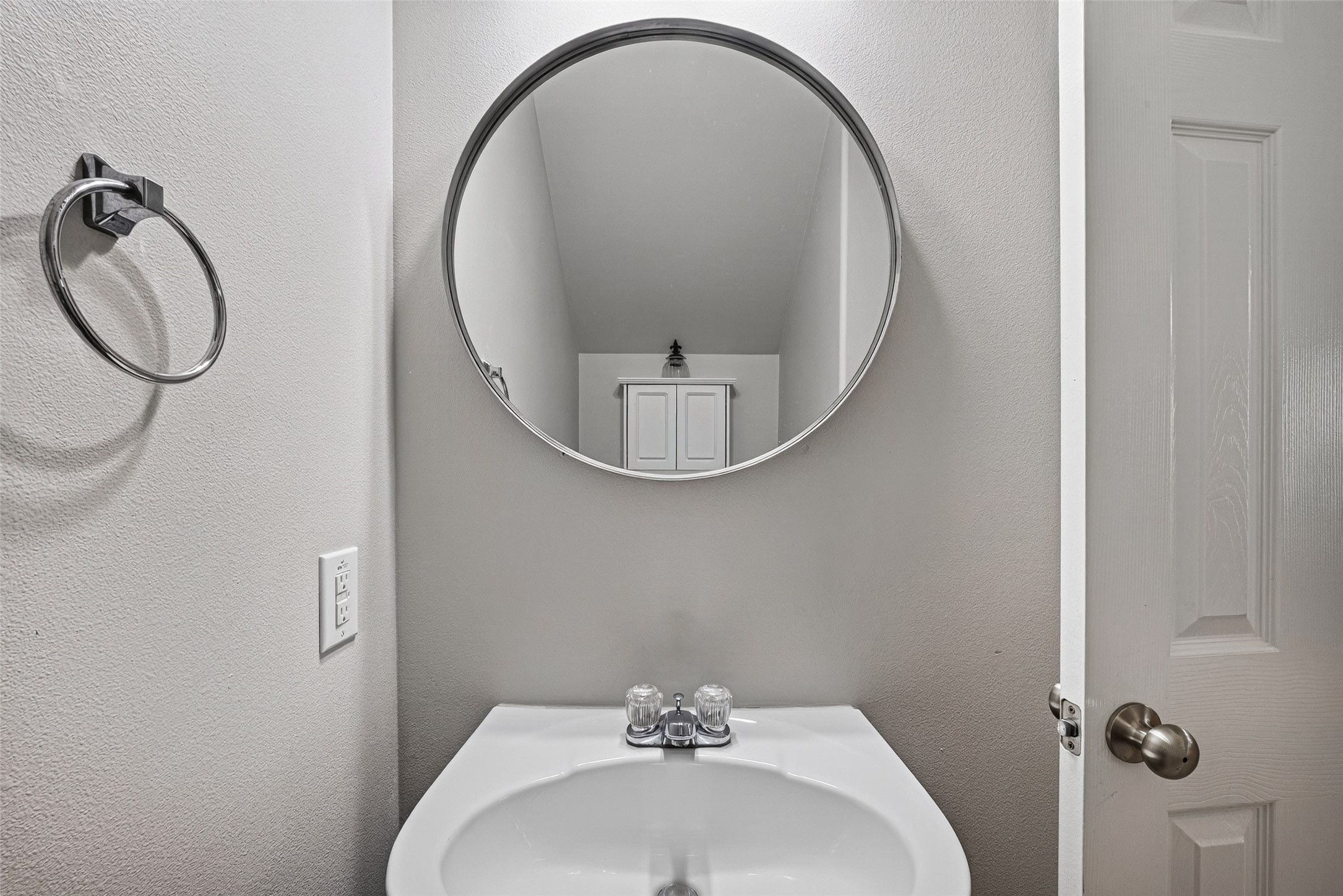 1911 Kemah Village Drive Property Photo 13