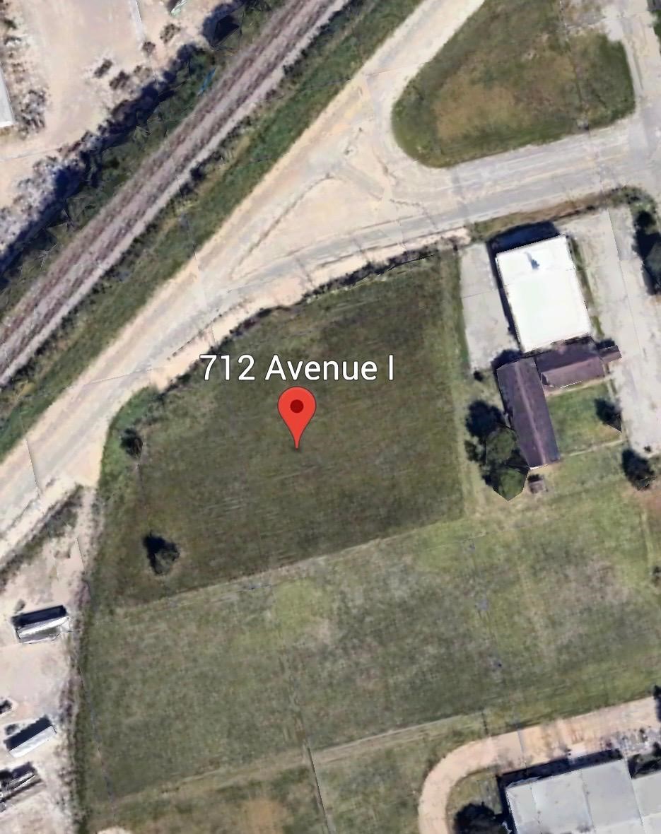 712 Avenue I Property Photo 1