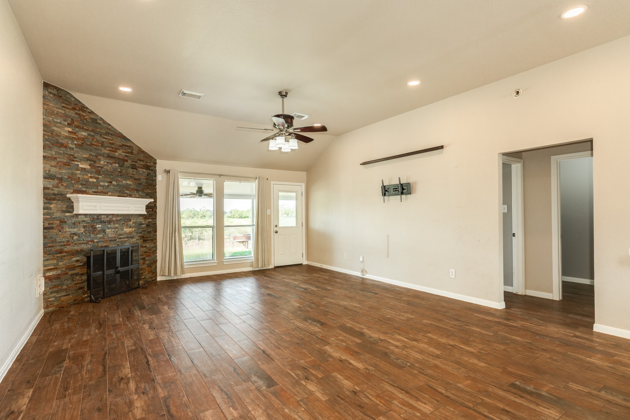 3425 Van Ness Drive Property Photo 2
