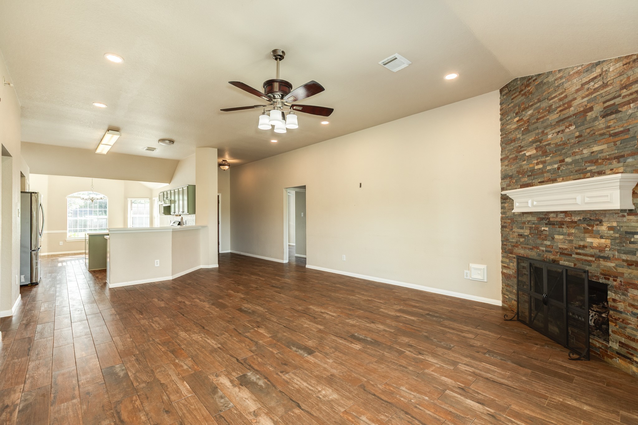 3425 Van Ness Drive Property Photo 3