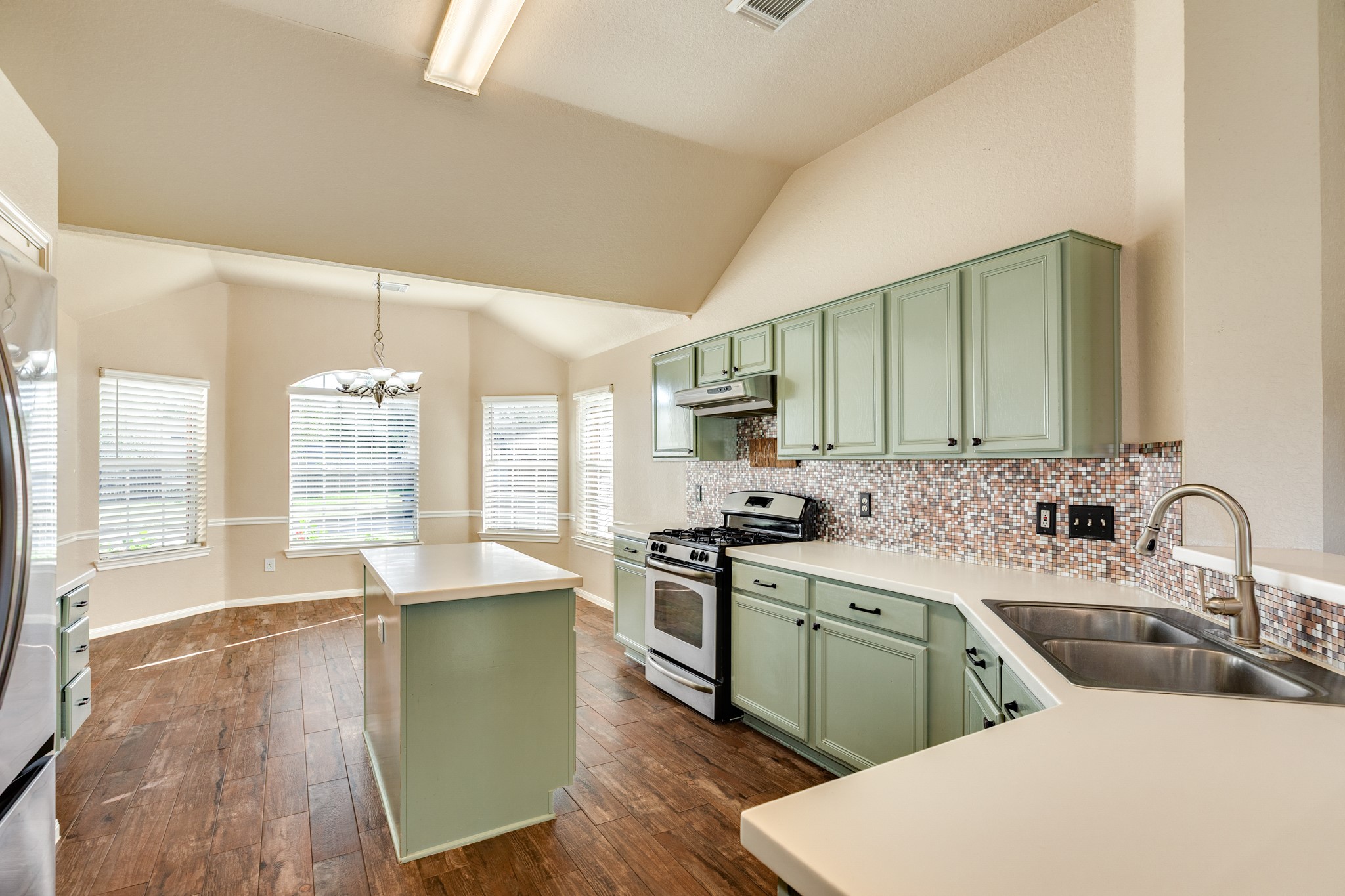 3425 Van Ness Drive Property Photo 5