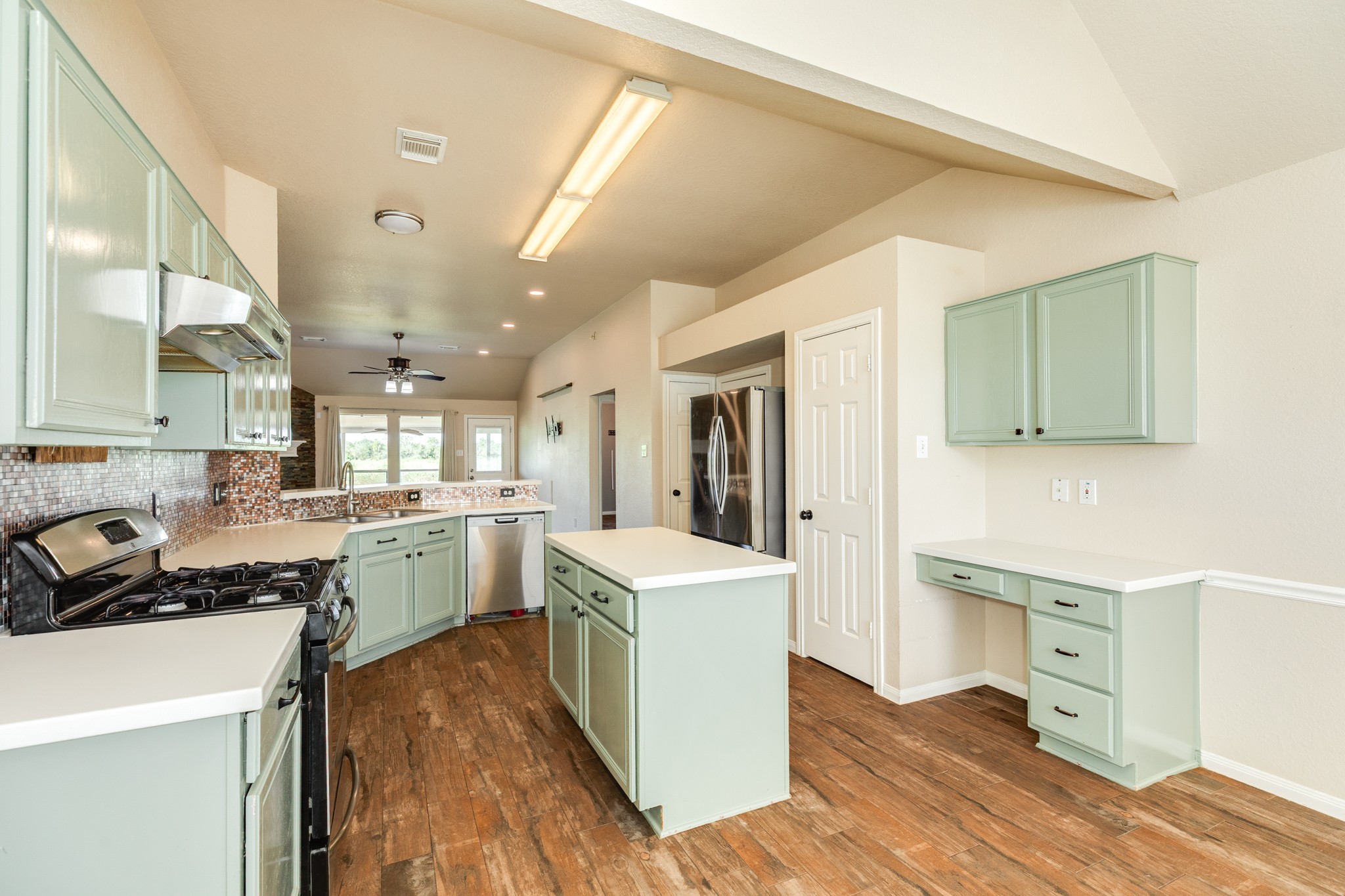 3425 Van Ness Drive Property Photo 6