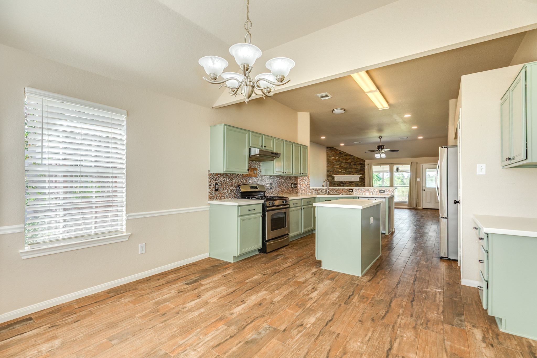 3425 Van Ness Drive Property Photo 7