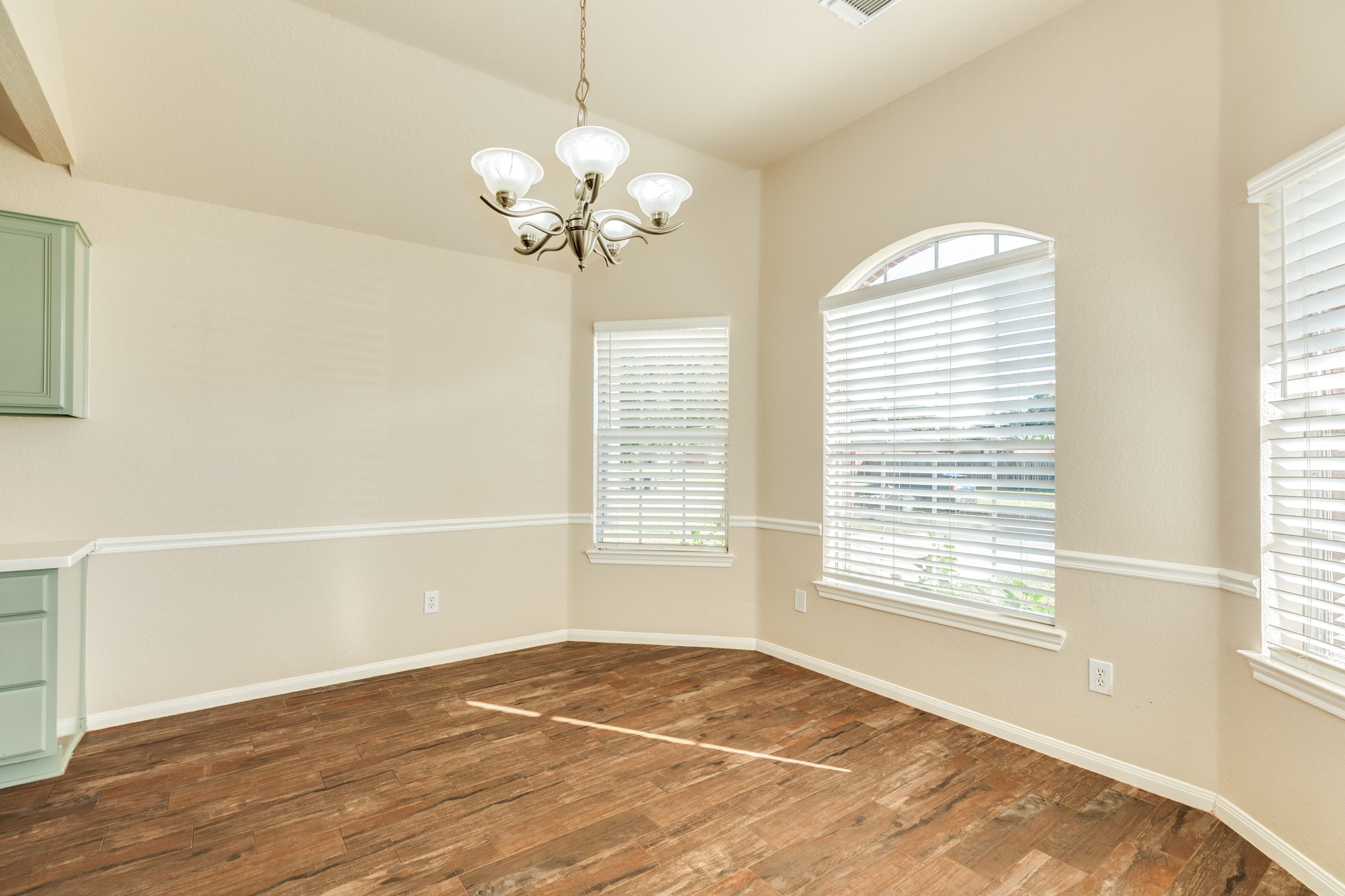 3425 Van Ness Drive Property Photo 8