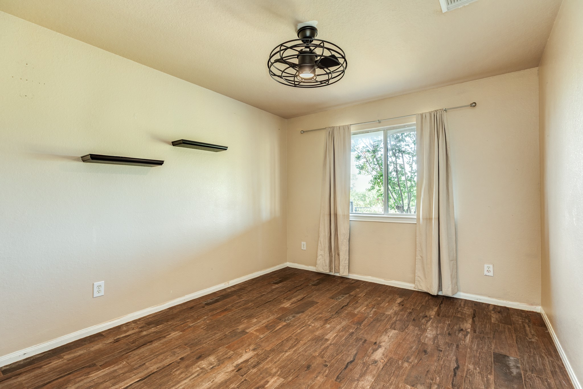 3425 Van Ness Drive Property Photo 13