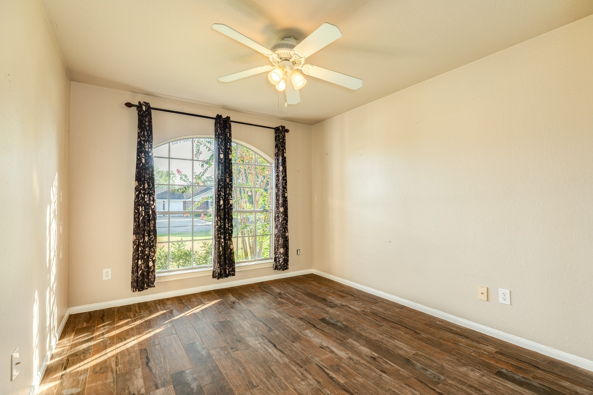 3425 Van Ness Drive Property Photo 14