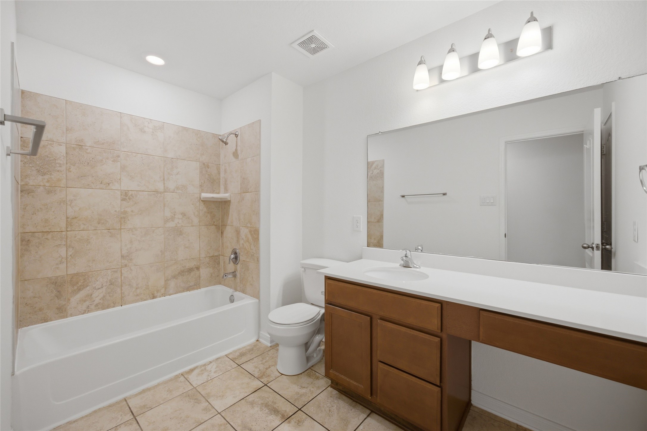 16511 Chill Brook Dr Property Photo 6