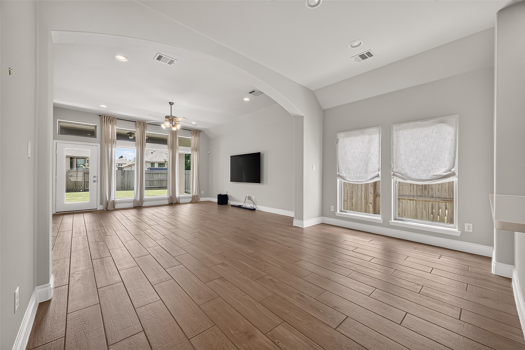 17114 Crimson Crest Drive Property Photo 8