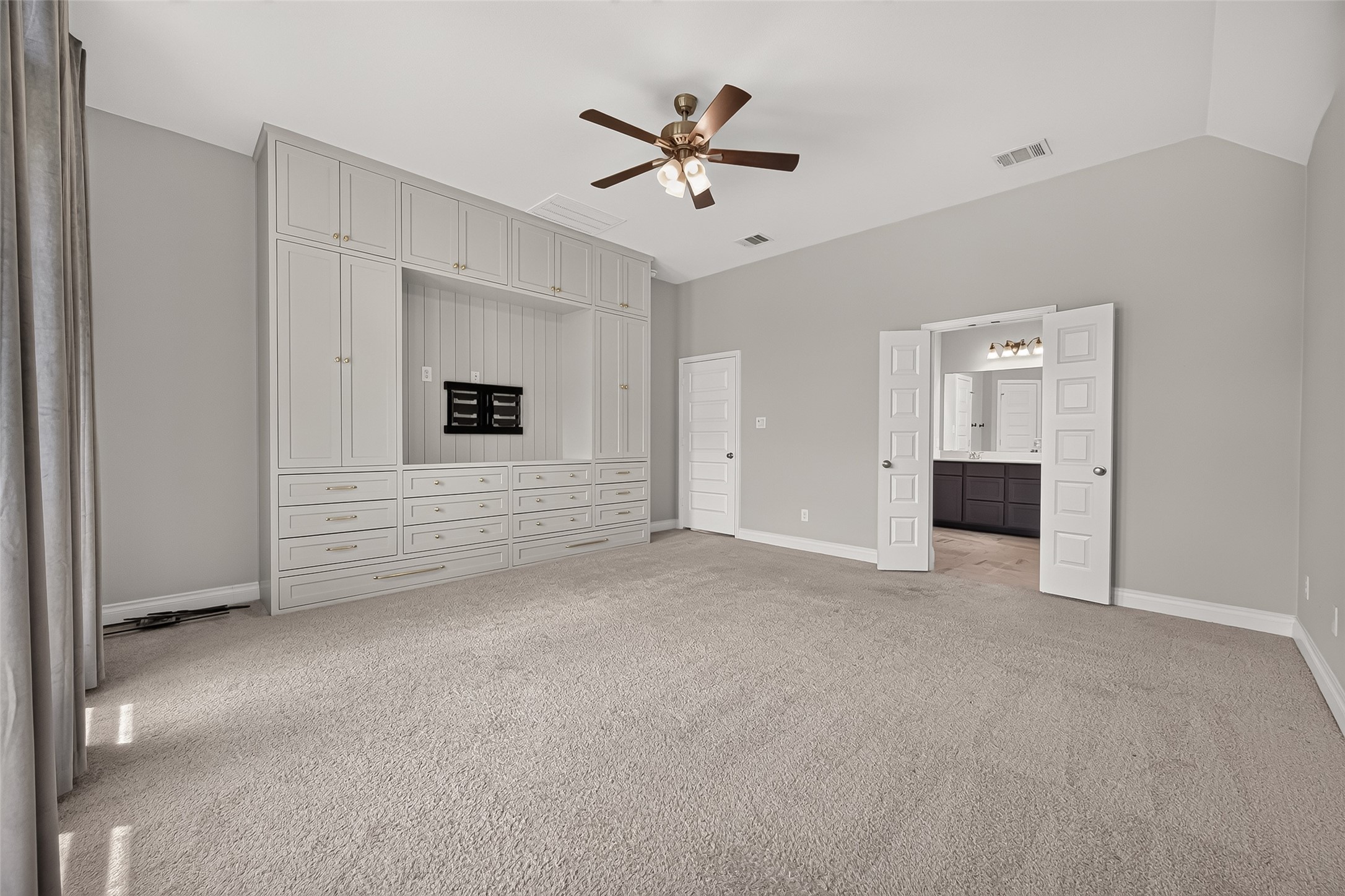17114 Crimson Crest Drive Property Photo 14