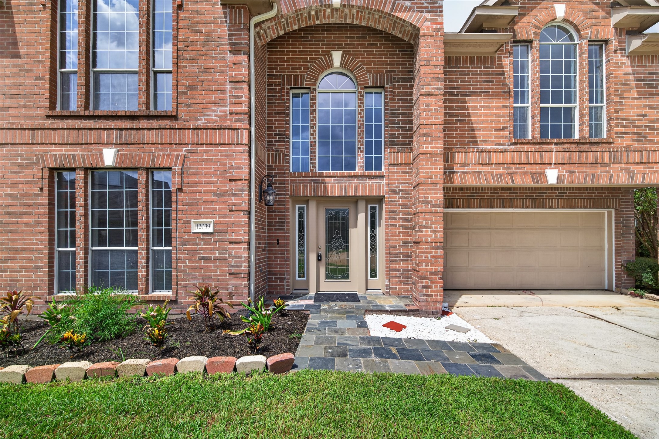 12039 Sweet Hall Lane Property Photo 3