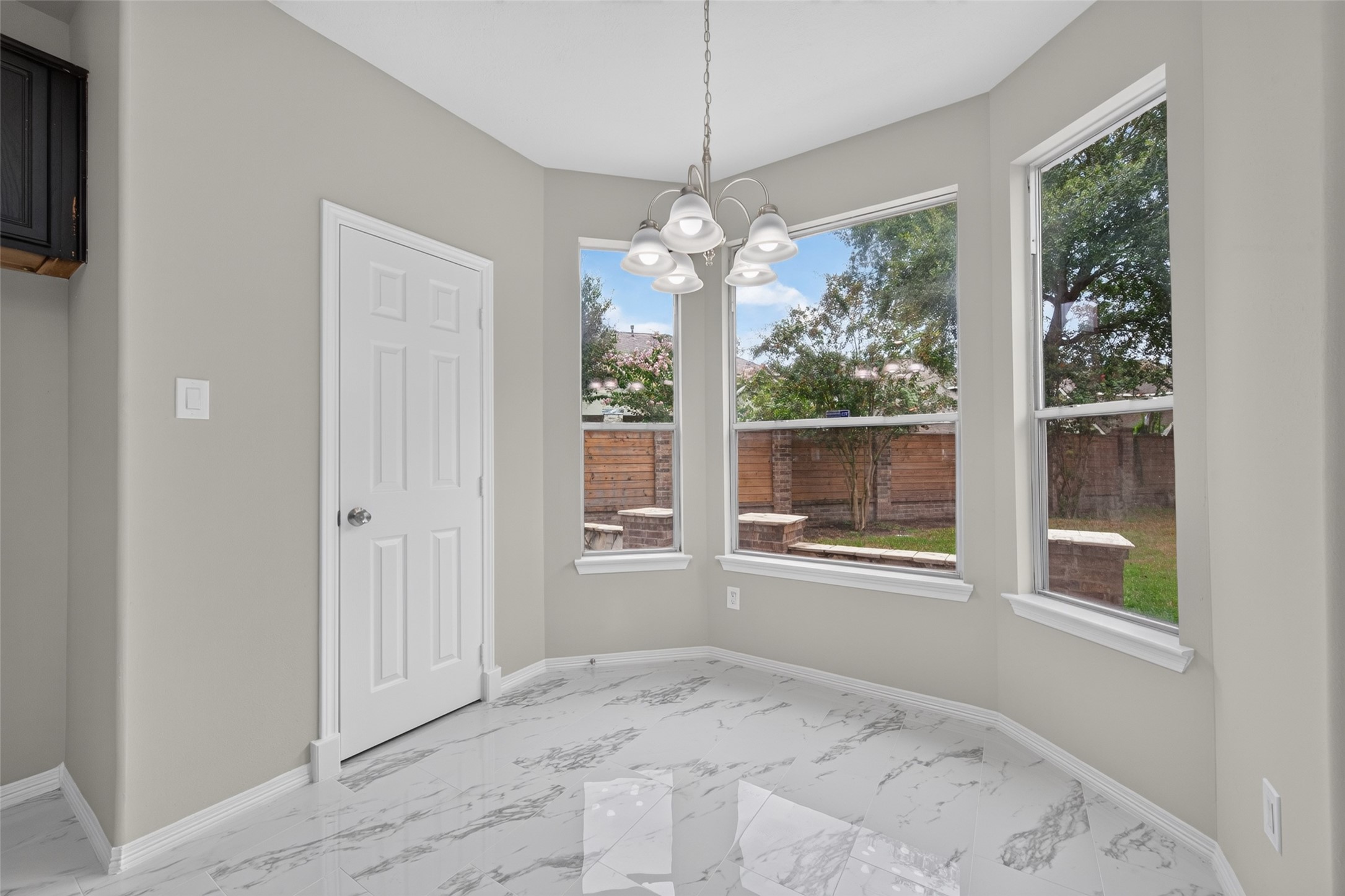 12039 Sweet Hall Lane Property Photo 12