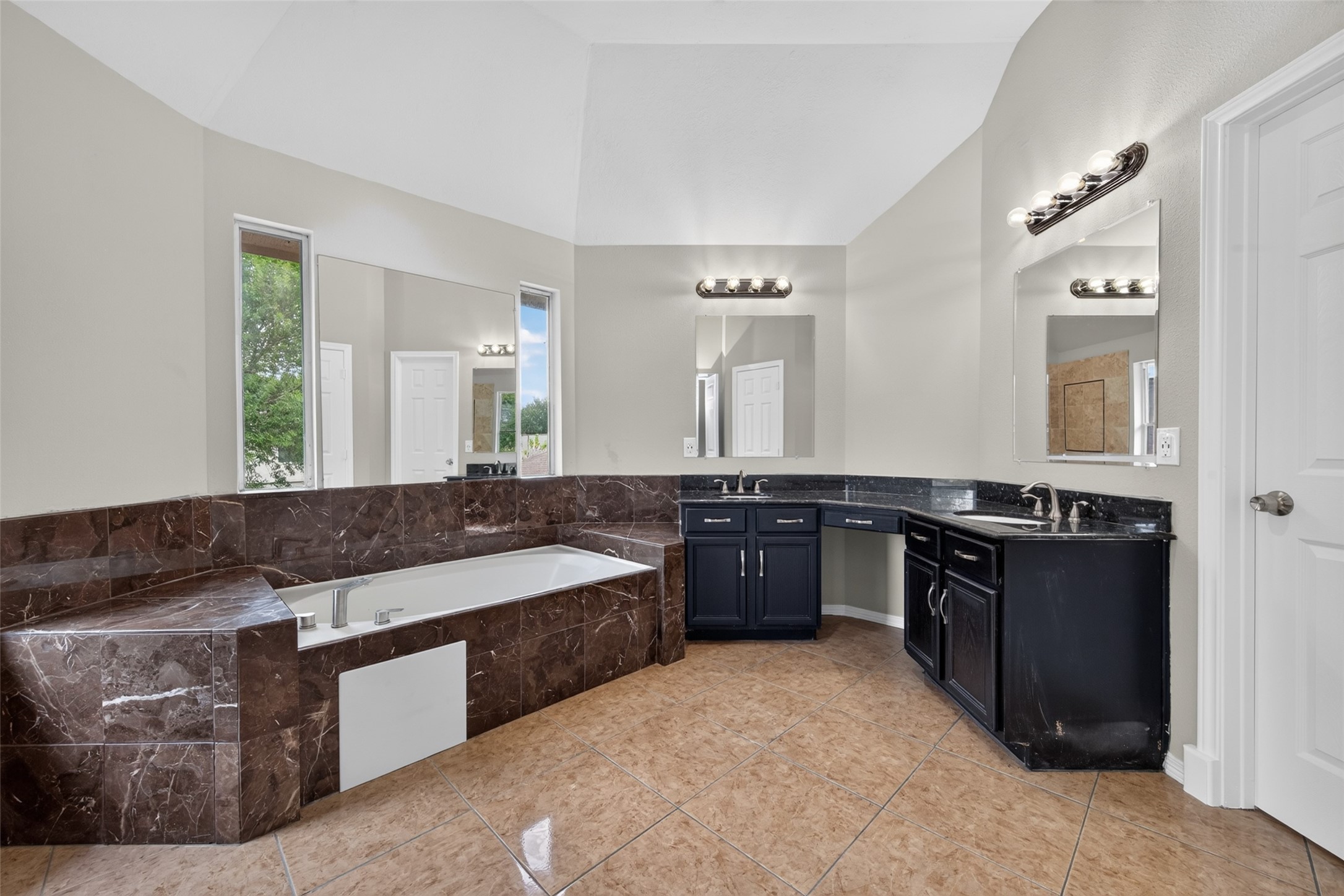 12039 Sweet Hall Lane Property Photo 34