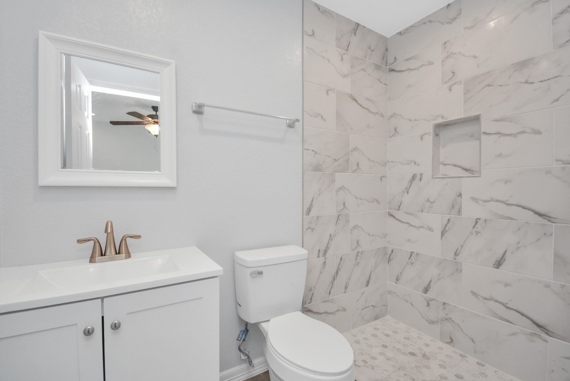 8595 Parkway Dr B Property Photo 15