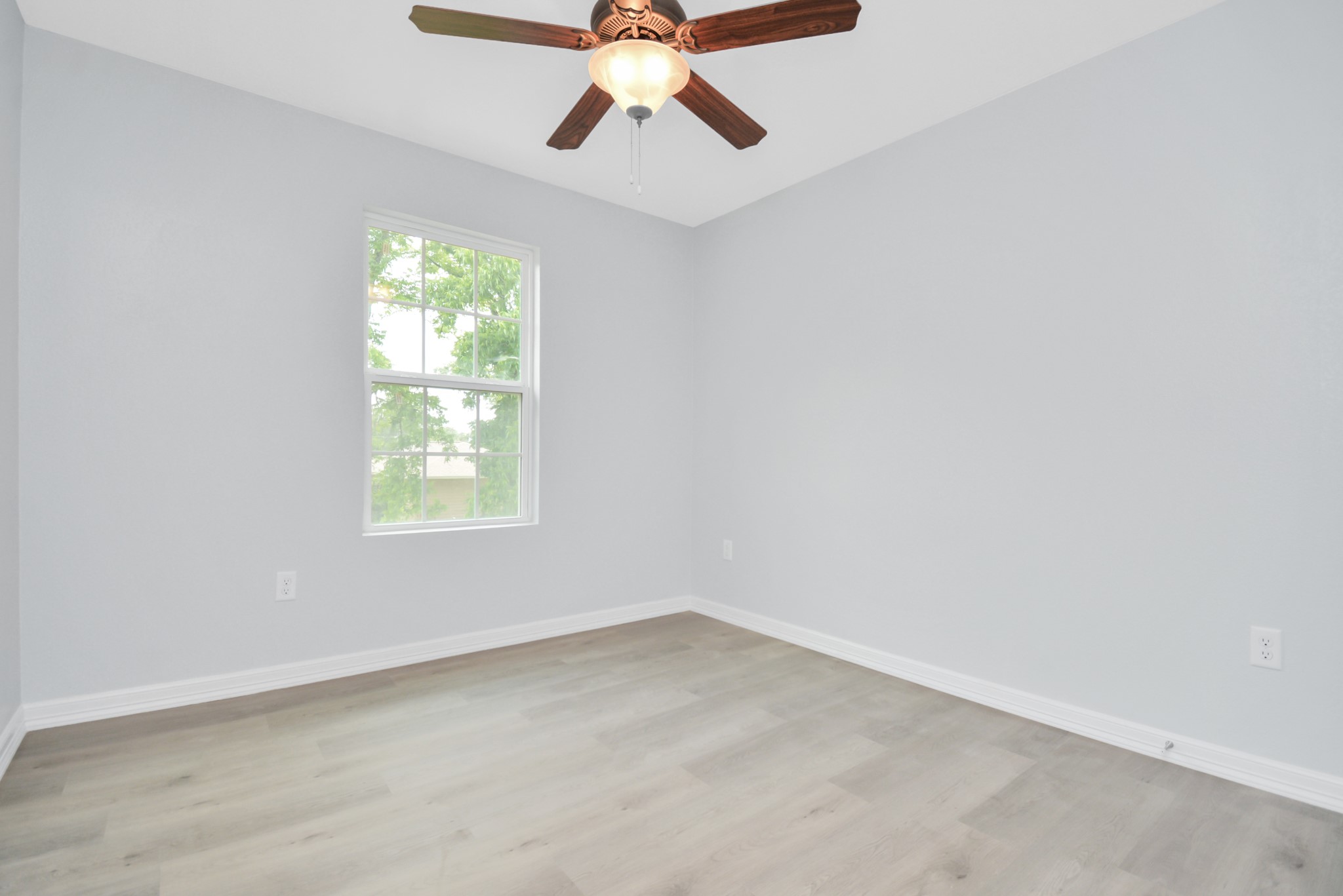 8595 Parkway Dr B Property Photo 20