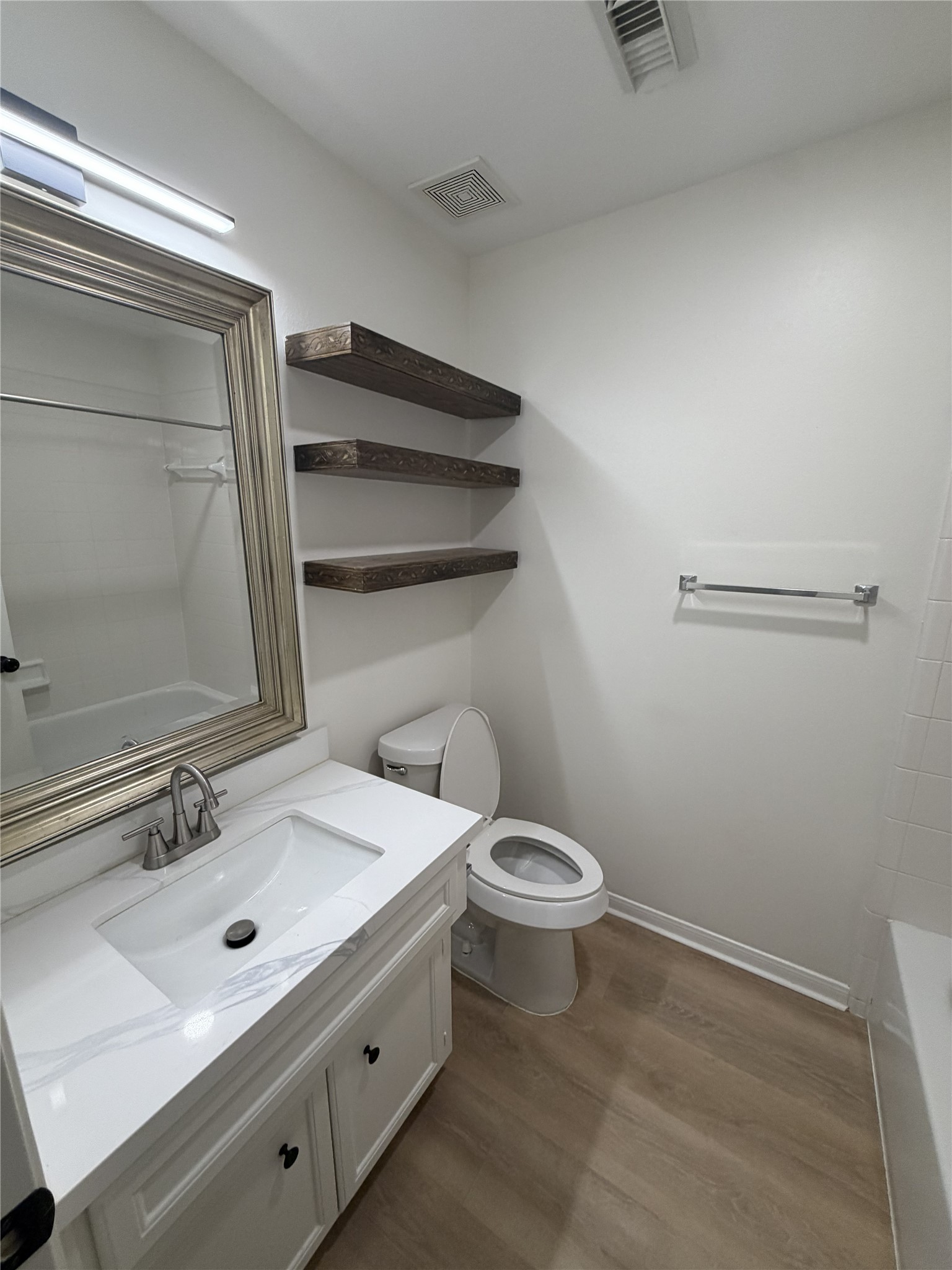 1273 W 17th Street Property Photo 11