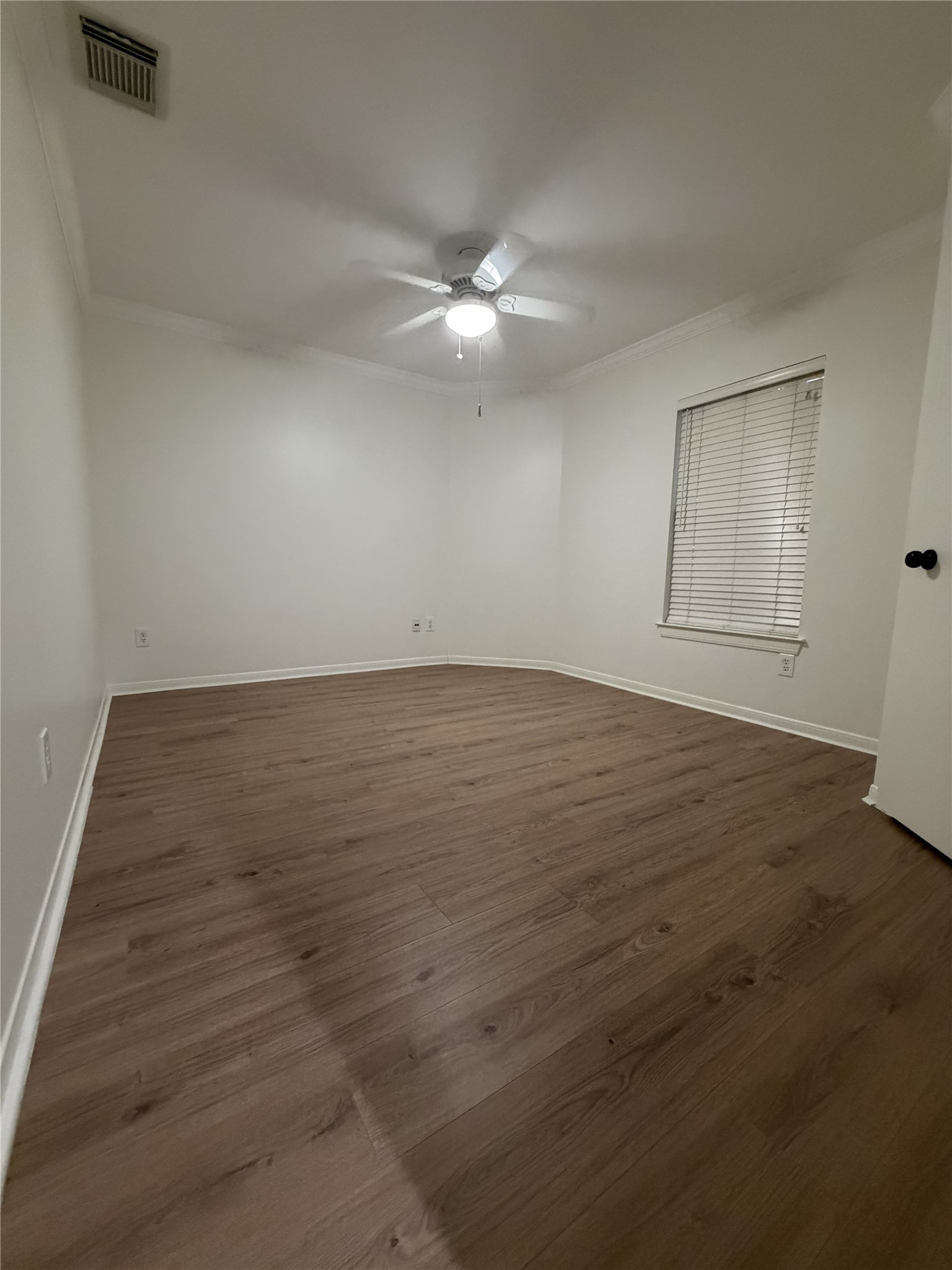 1273 W 17th Street Property Photo 12