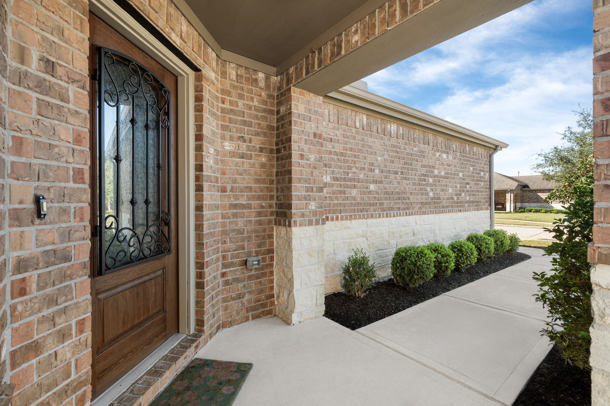 619 Saffron Plum Lane Property Photo 2