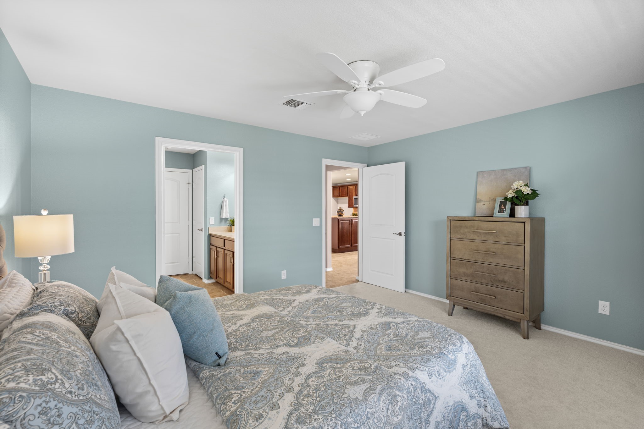 619 Saffron Plum Lane Property Photo 17