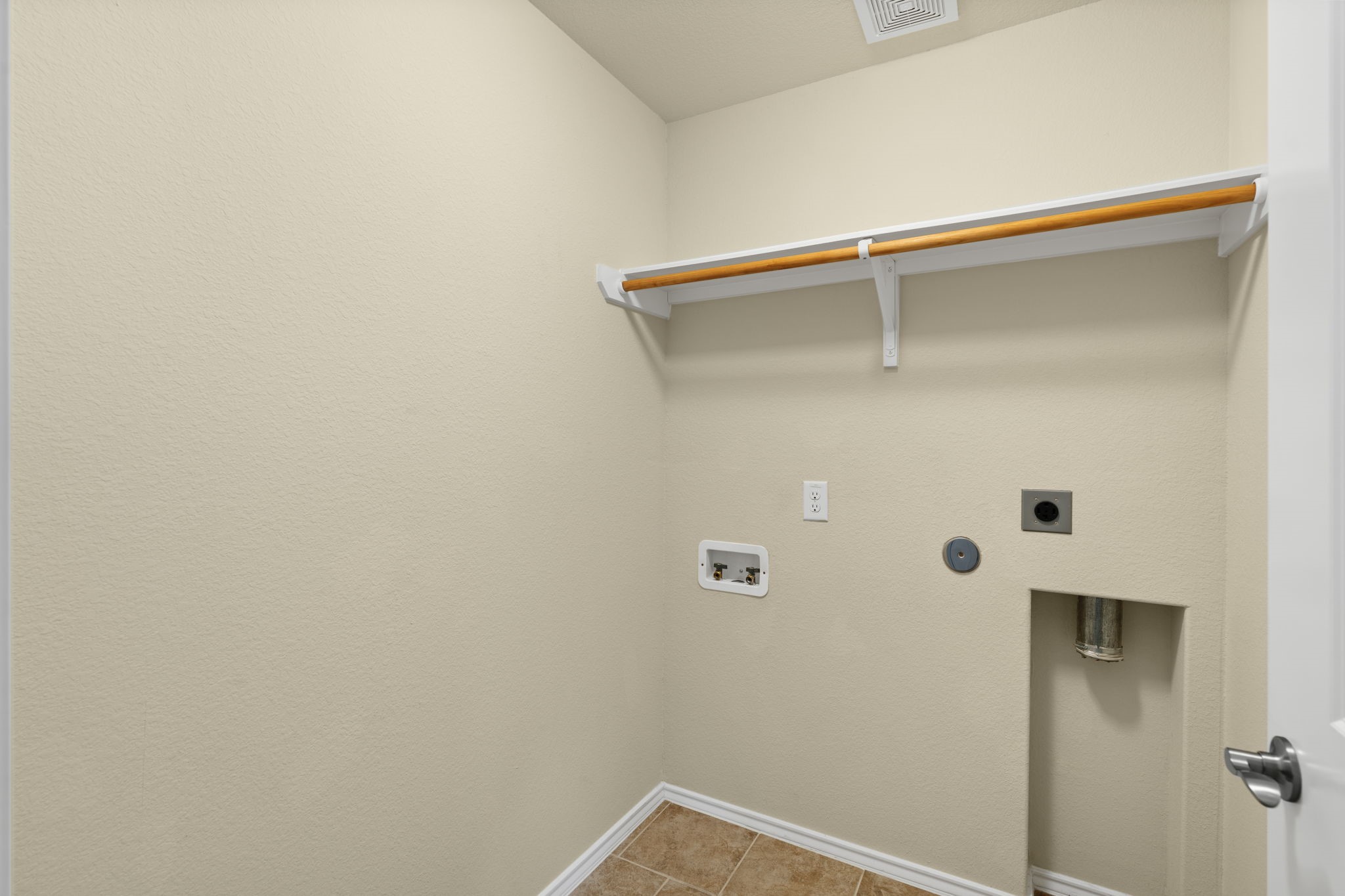 619 Saffron Plum Lane Property Photo 25