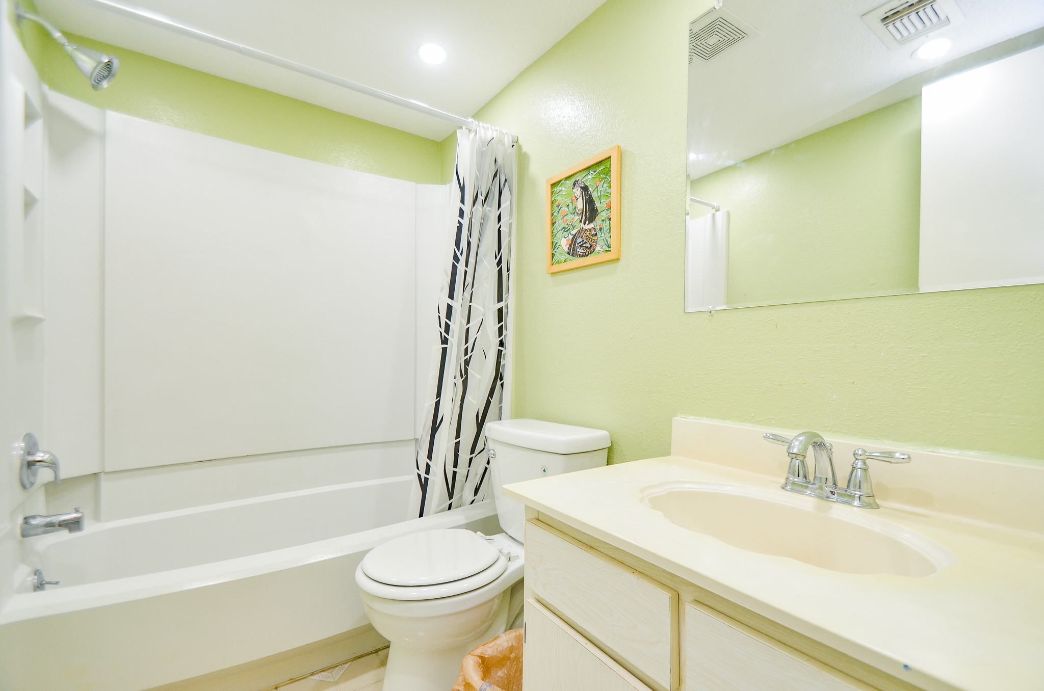 6211 Ludington Drive 21-909 Property Photo 10