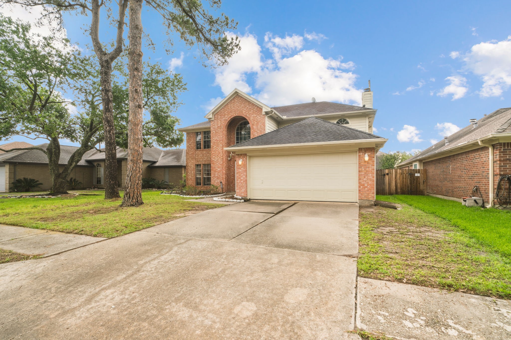 5619 Roserock Lane Property Photo 2