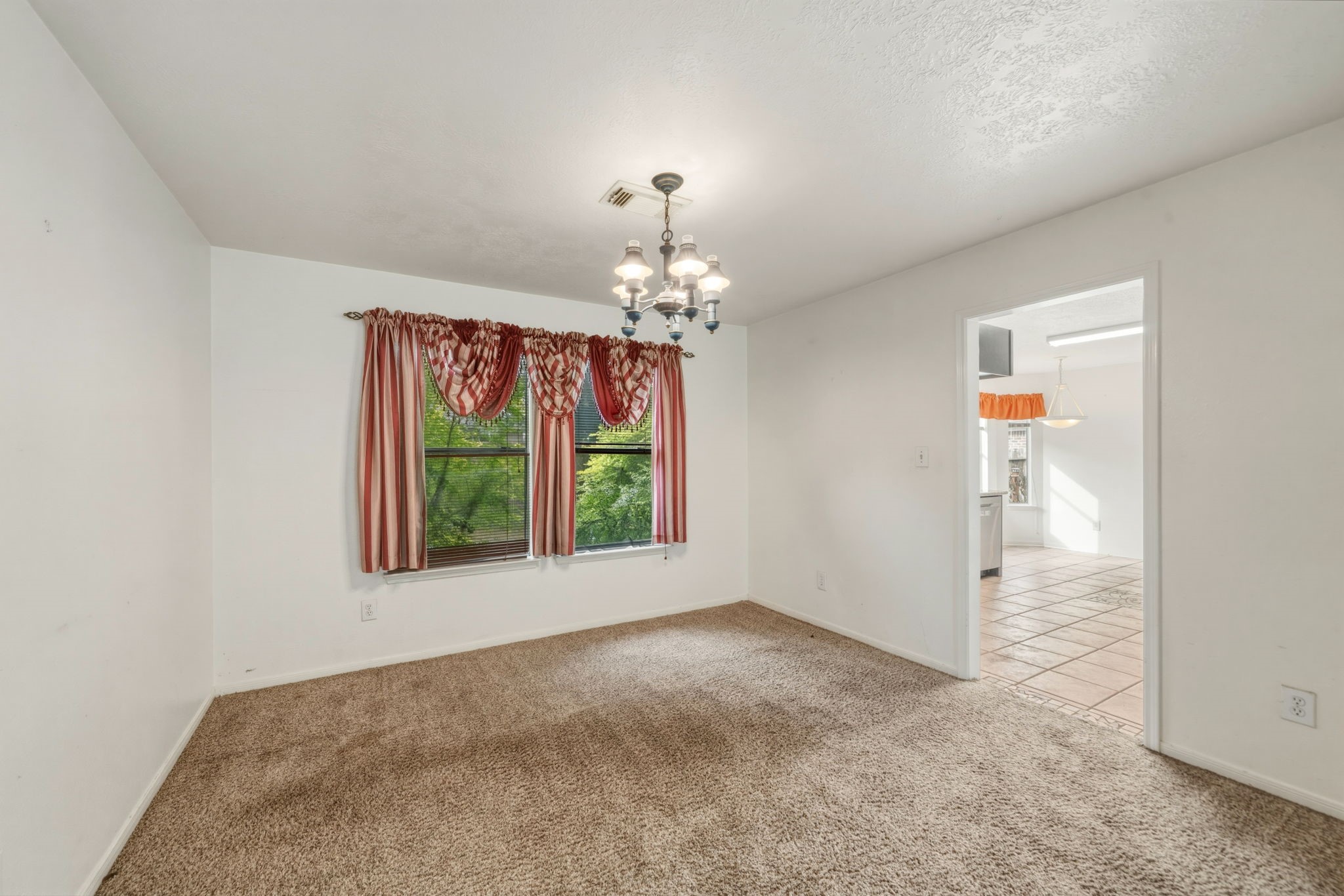 5619 Roserock Lane Property Photo 9