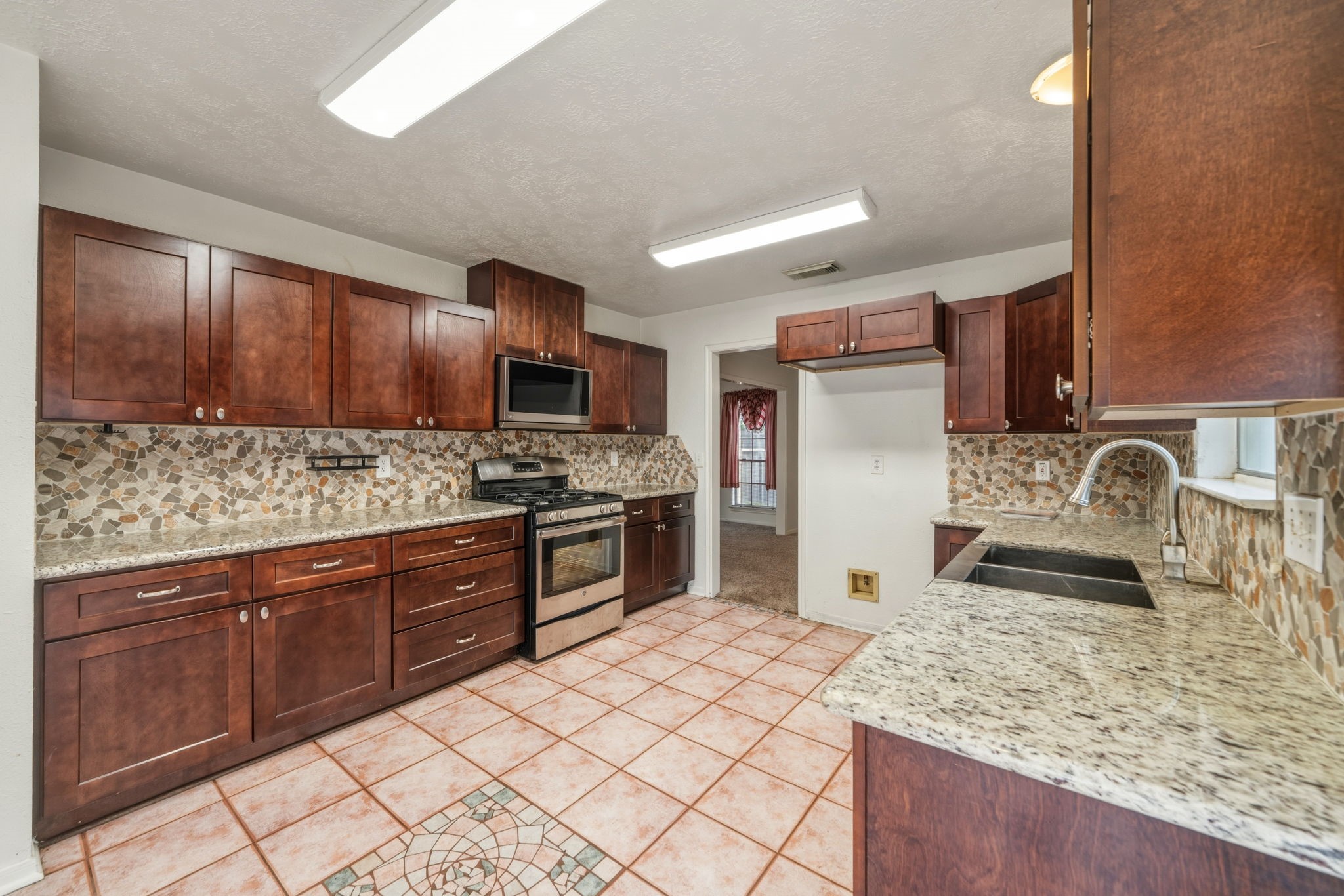 5619 Roserock Lane Property Photo 14