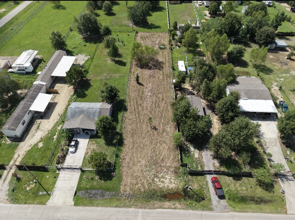 1018 County Road 3556 Property Photo 2