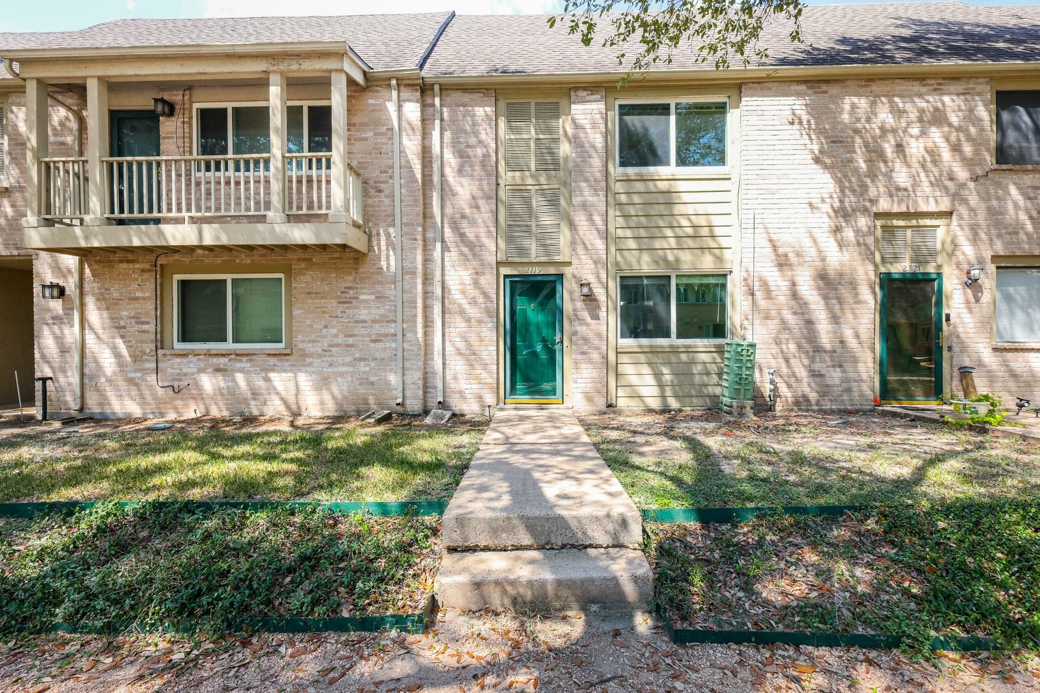 2119 Hazlitt Drive Property Photo 1