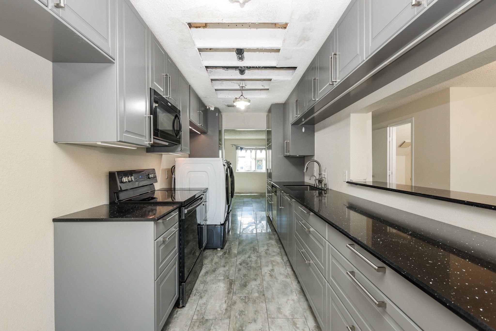2119 Hazlitt Drive Property Photo 4