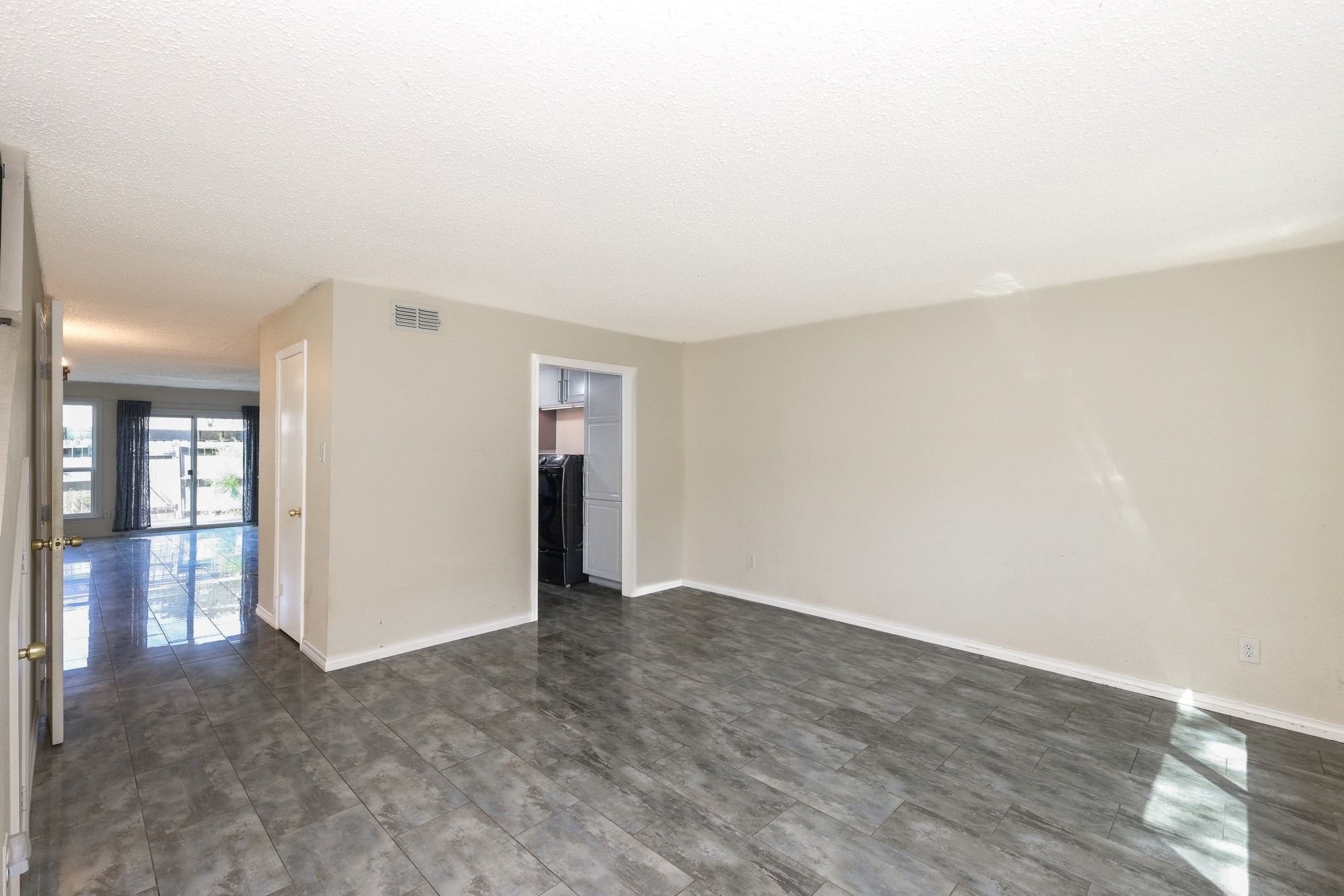 2119 Hazlitt Drive Property Photo 9