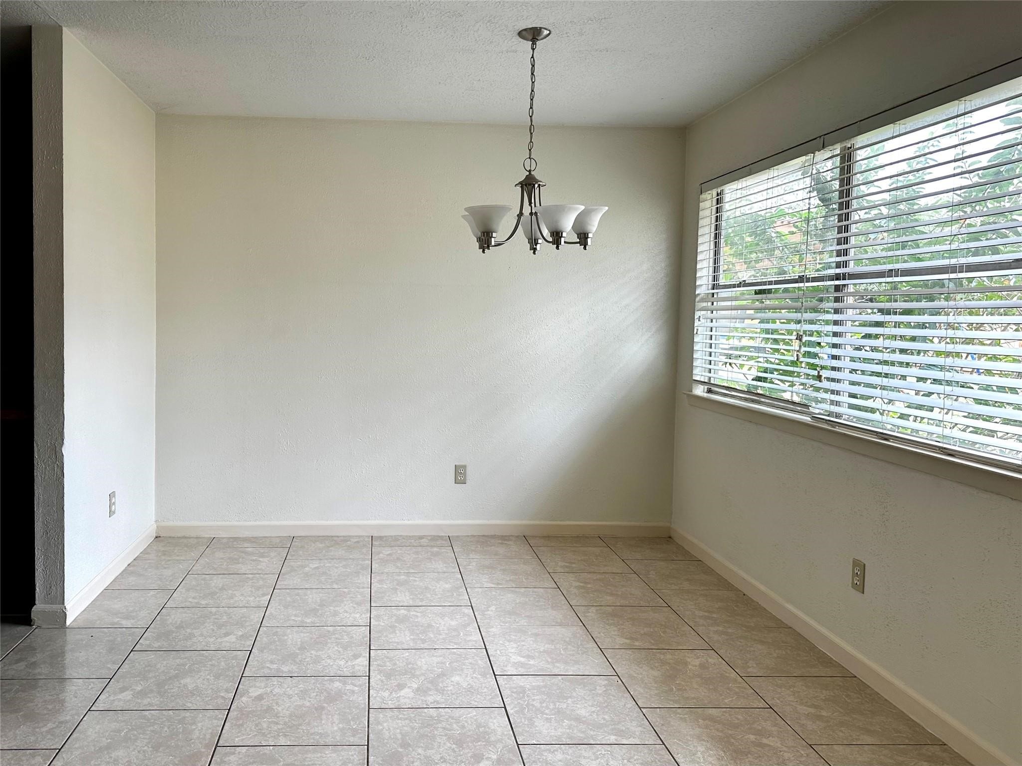 2611 Goldspring Lane Property Photo 4