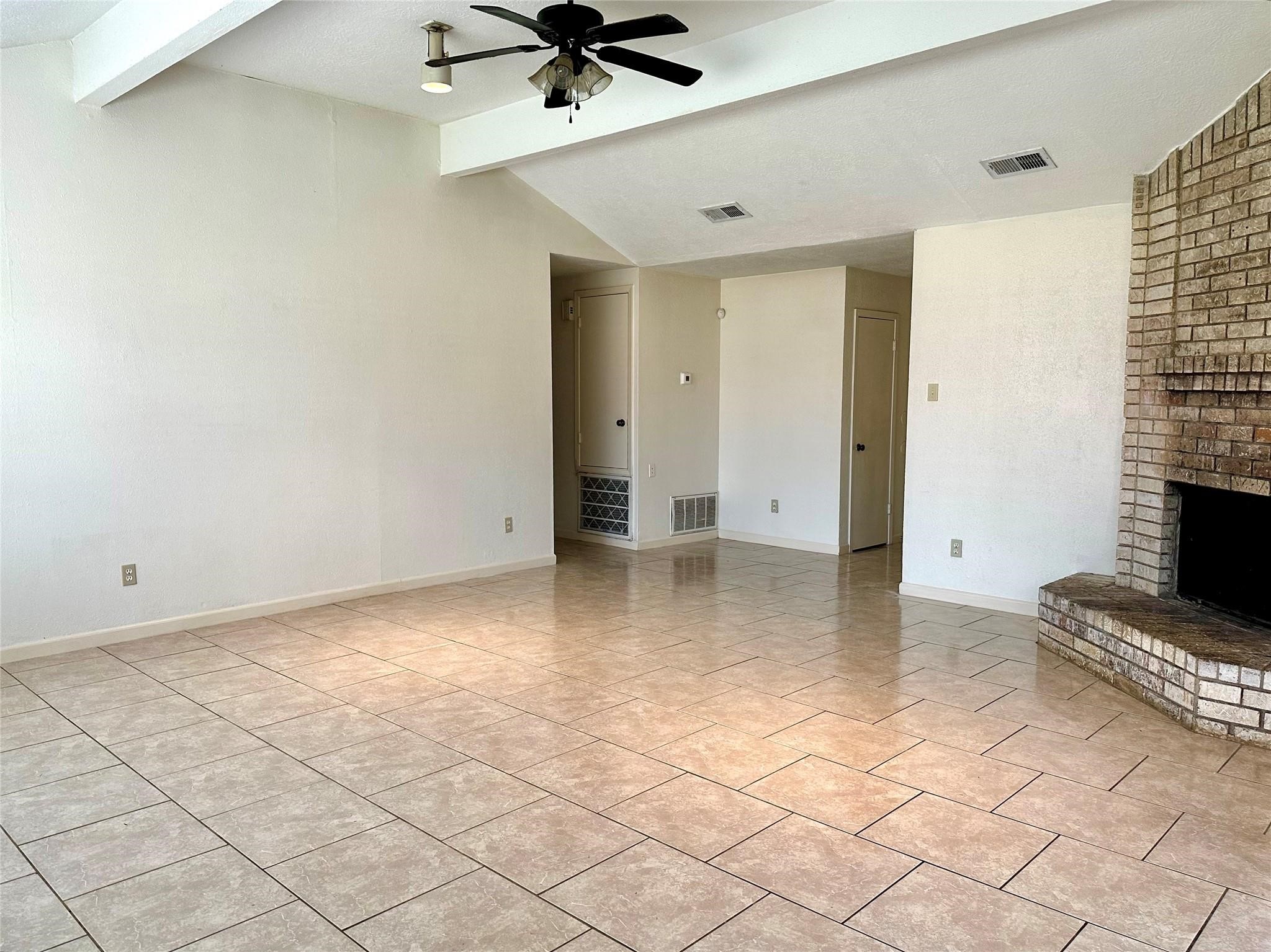 2611 Goldspring Lane Property Photo 5